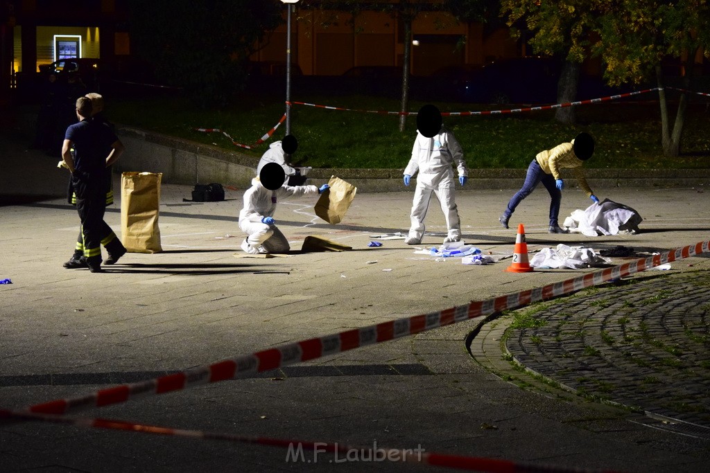 Einsatz BF Messerstecherei Koeln Neustadt Nord Eberplatz Platzmitte P190.JPG - Miklos Laubert